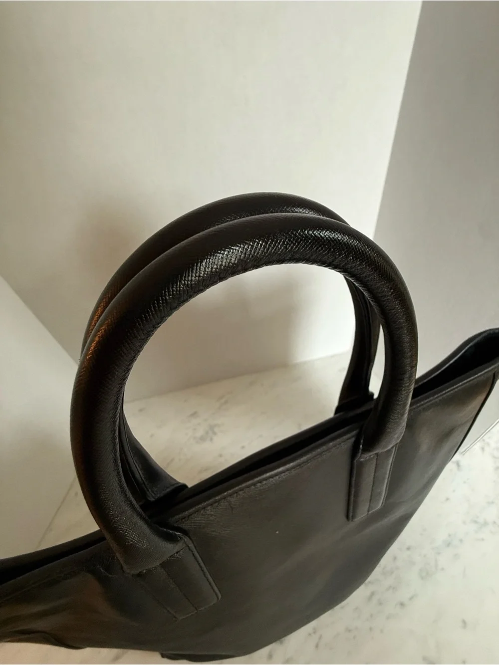 Banana Republic Men’s Classic Black Leather Tote Bag.